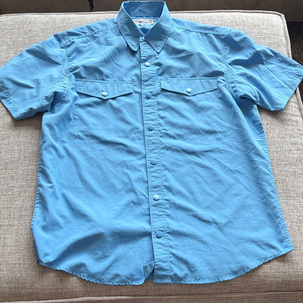 Duluth Trading Co Light Blue Casual Button Down Shirt